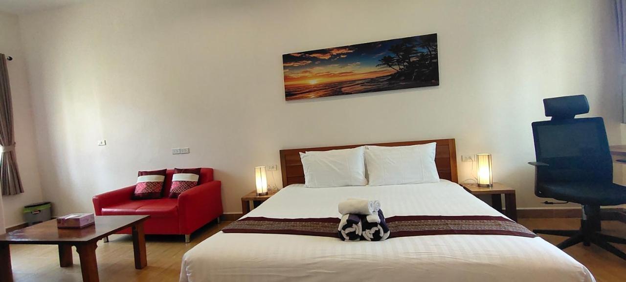 Le Grand Bleu Hotel Wok Tum Bagian luar foto