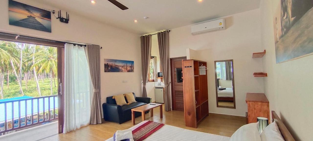Le Grand Bleu Hotel Wok Tum Bagian luar foto