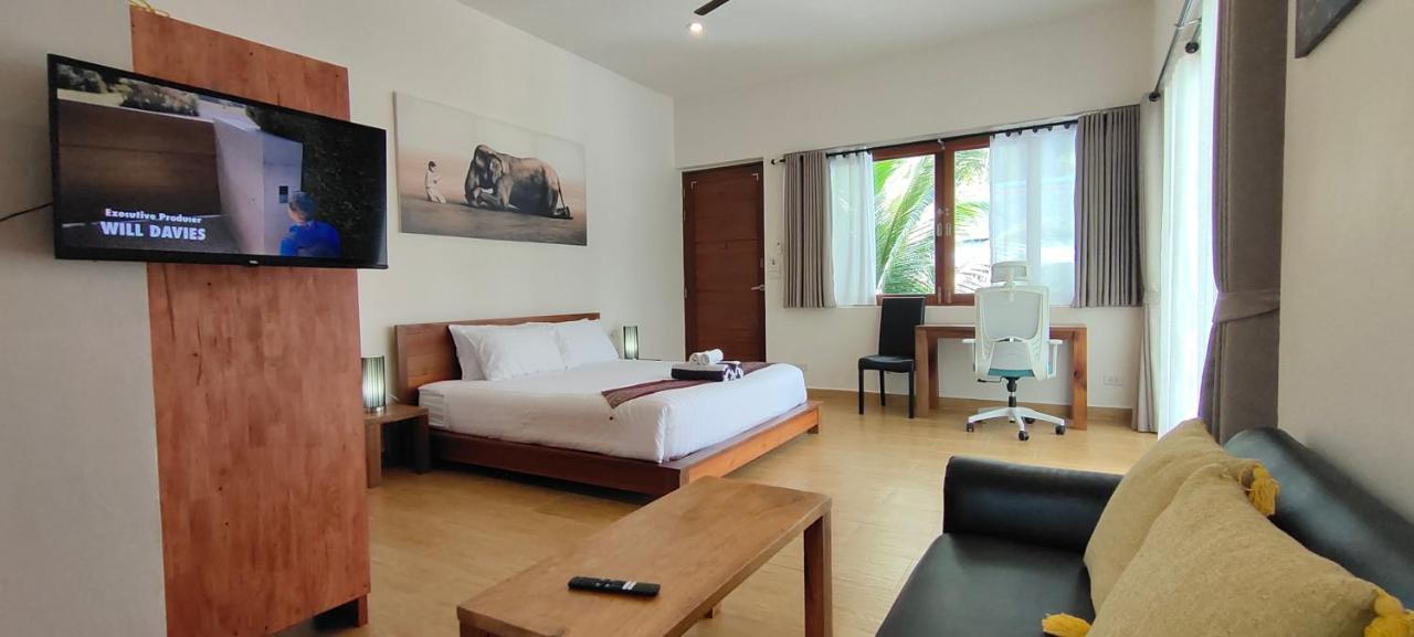 Le Grand Bleu Hotel Wok Tum Bagian luar foto